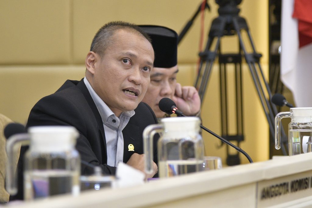 Anggota Komisi II DPR RI Fraksi Gerindra, Azis Subekti, menyampaikan pernyataan keras dalam Rapat Dengar Pendapat (RDP) bersama Kementerian Dalam Negeri, KPU, Bawaslu, dan DKPP