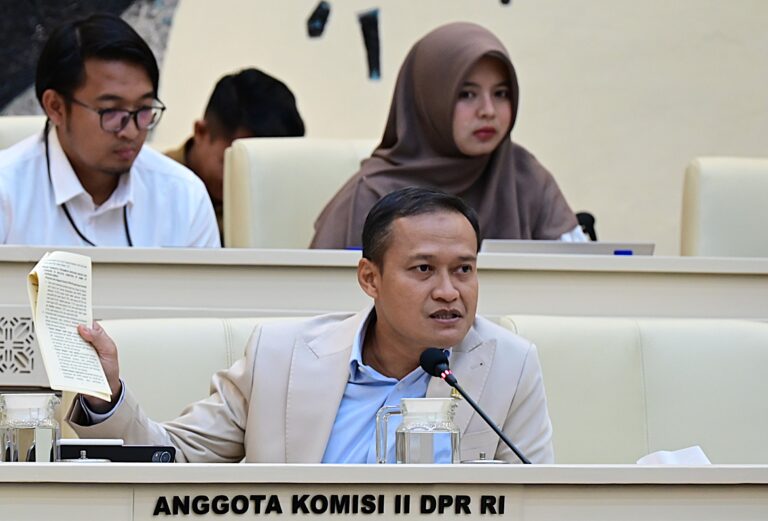 Anggota Komisi II DPR RI, Azis Subekti,