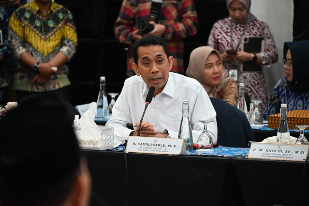 Anggota Komisi XI DPR RI, Kamrussamad