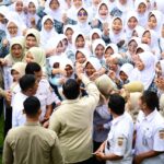 Momen Haru di SMAN 1 Cilacap, Presiden Prabowo Ajak Siswa Nyanyi Lagu Kebangsaan