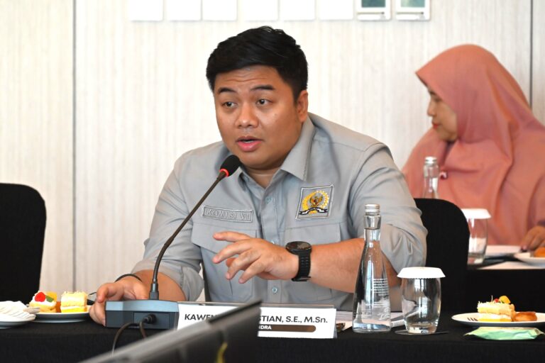 Anggota Komisi VI DPR RI, Kawendra Lukistian