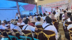 Sumail Abdullah melakukan pemaparan kepada masyarakat