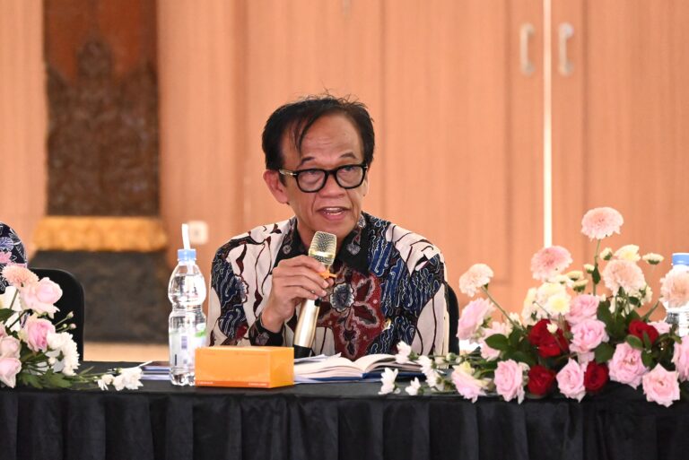 Anggota Komisi X DPR RI, La Tinro La Tunrung