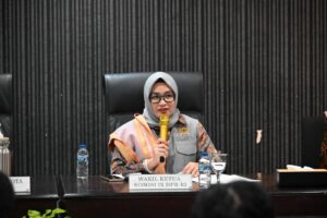 Wakil Ketua Komisi IX DPR RI, Putih Sari