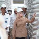 Tinjau Bulog Cilacap, Novita Pastikan Stok Beras Aman dan Surplus Tercapai
