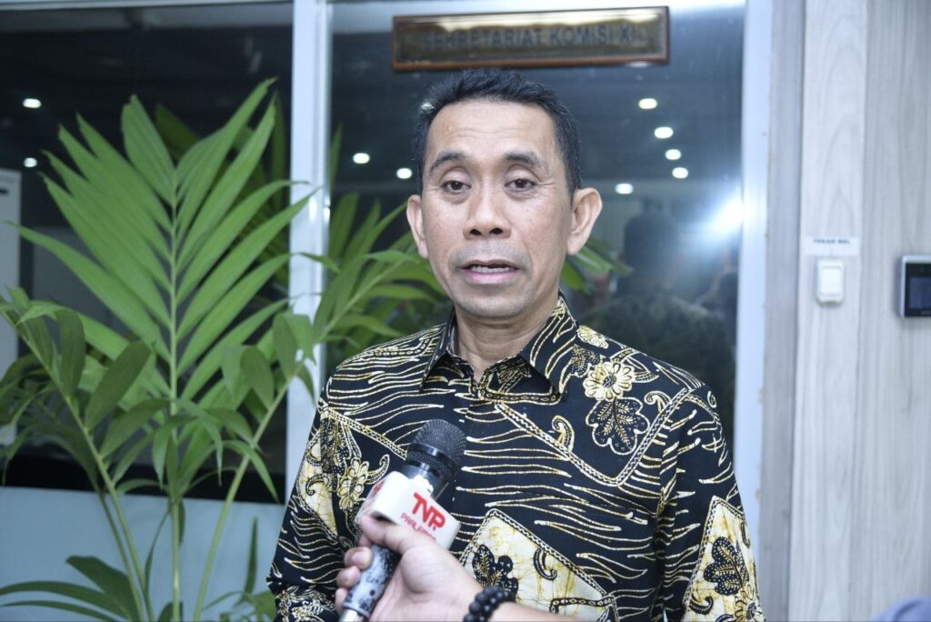 Anggota Komisi XI DPR RI, Kamrussamad