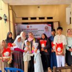 Endang Setyawati Salurkan Ratusan Paket Beras, Ringankan Beban Warga Kurang Mampu di Kota Bogor