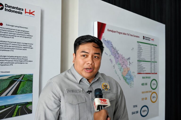 Anggota Komisi VI DPR RI, Kawendra Lukistian