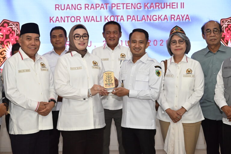 Wakil Ketua Komisi IX DPR RI, Putih Sari