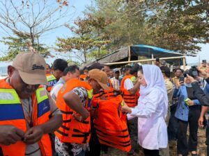 Anggota Komisi V DPR RI, Dr. Hj. Novita Wijayanti
