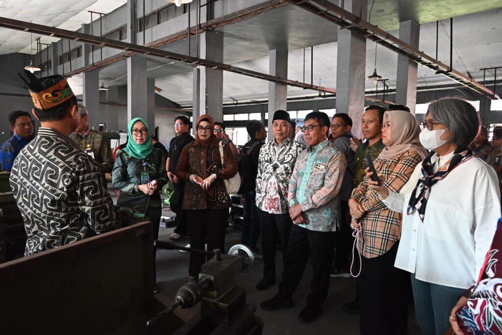 Wakil Ketua Komisi IX DPR RI, Putih Sari,