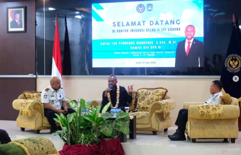 Anggota Komisi XIII DPR RI, Yan Mandenas
