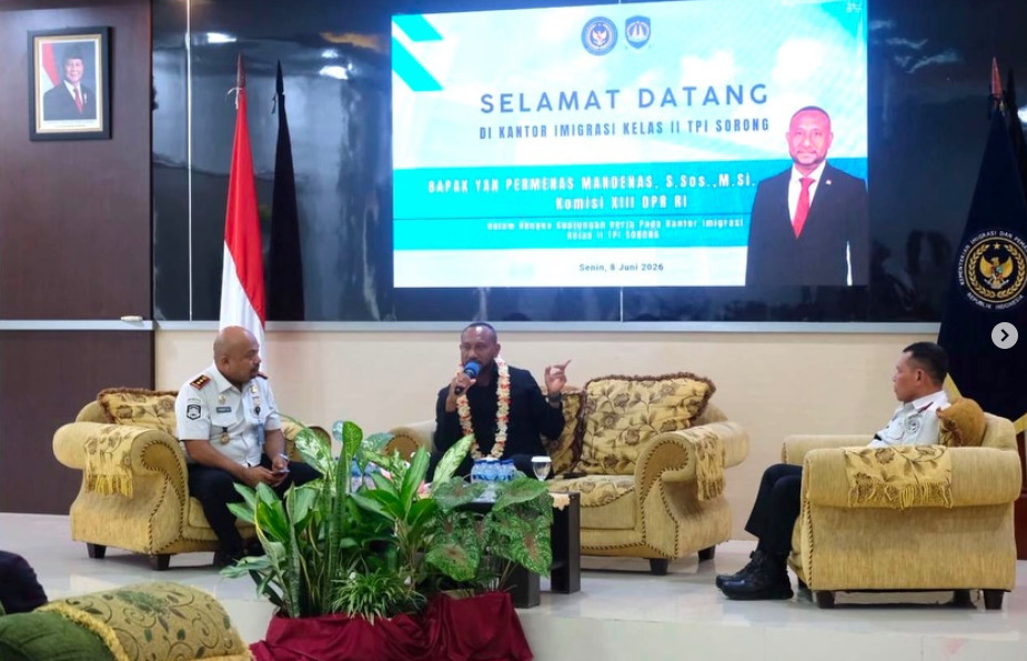 Anggota Komisi XIII DPR RI, Yan Mandenas