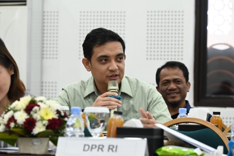 Anggota Komisi IX DPR RI, Ade Rezki Pratama