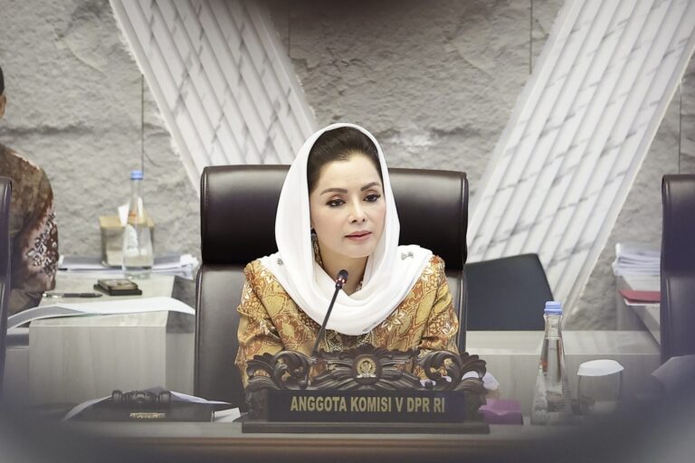 Anggota Komisi V DPR RI, Novita Wijayanti