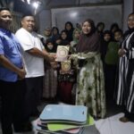 Dengar Aspirasi Warga, Annisa Mahesa Salurkan Al-Qur’an dan Meja Belajar untuk TPA di Serang