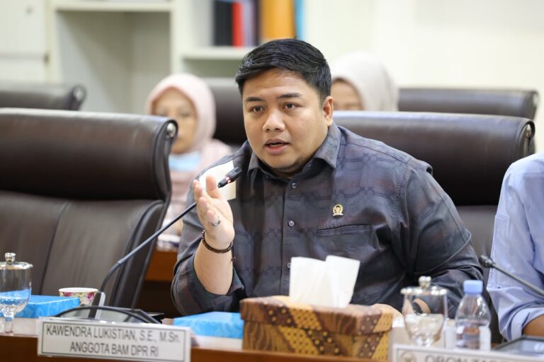 Anggota BAM DPR RI, Kawendra Lukistian