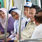 Naik LRT Bareng Presiden Prabowo, Warga Rasakan Transportasi Publik yang Nyaman