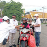 DPC Gerindra Inhil Turun Langsung, Bagikan Sembako dan Masker untuk Warga di Tengah Karhutla