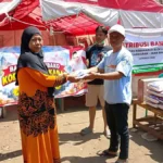 Tina Wiryawati Salurkan Bantuan Sembako untuk Korban Kebakaran di Pangandaran