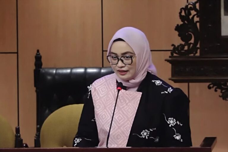 Wakil Ketua Komisi IX DPR RI, Putih Sari