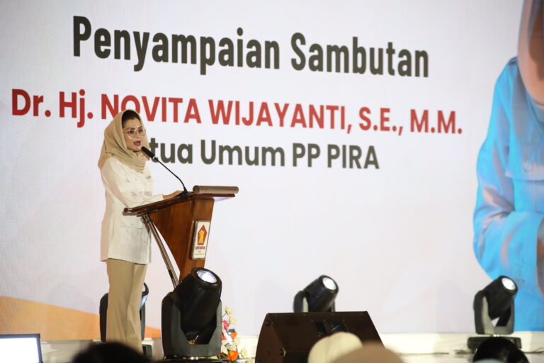 Ketua Umum Pimpinan Pusat Perempuan Indonesia Raya (PP PIRA), Dr. Hj. Novita Wijayanti