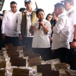 Kunjungi Pasar Cipinang, Titiek Soeharto Tegaskan Cadangan Beras 4,8 Juta Ton Cukup Penuhi Kebutuhan