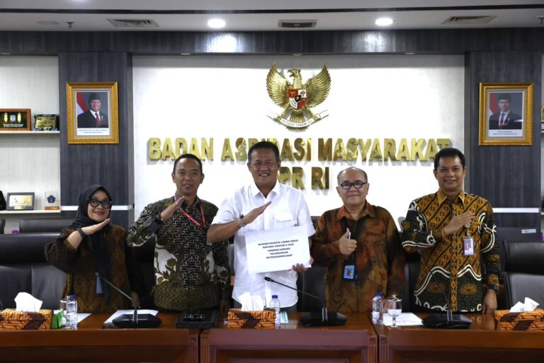 Anggota Komisi IX DPR RI, Obon Tabroni